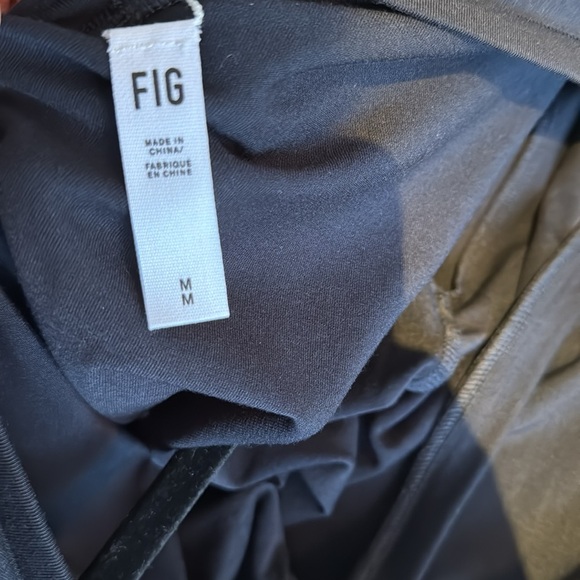 FIG Black V-Neck/Crewneck T-Shirt Dress - Picture 4 of 5